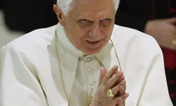 f-pope-benedict-xvi-devil-eyes.jpg