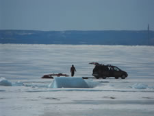 03-24-11-assemble-iceboat-09